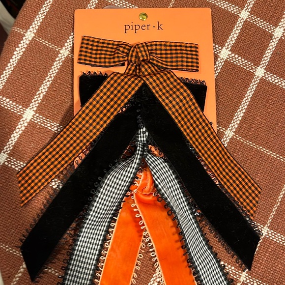 Fall 🍁 Bow Barrettes - Picture 1 of 6